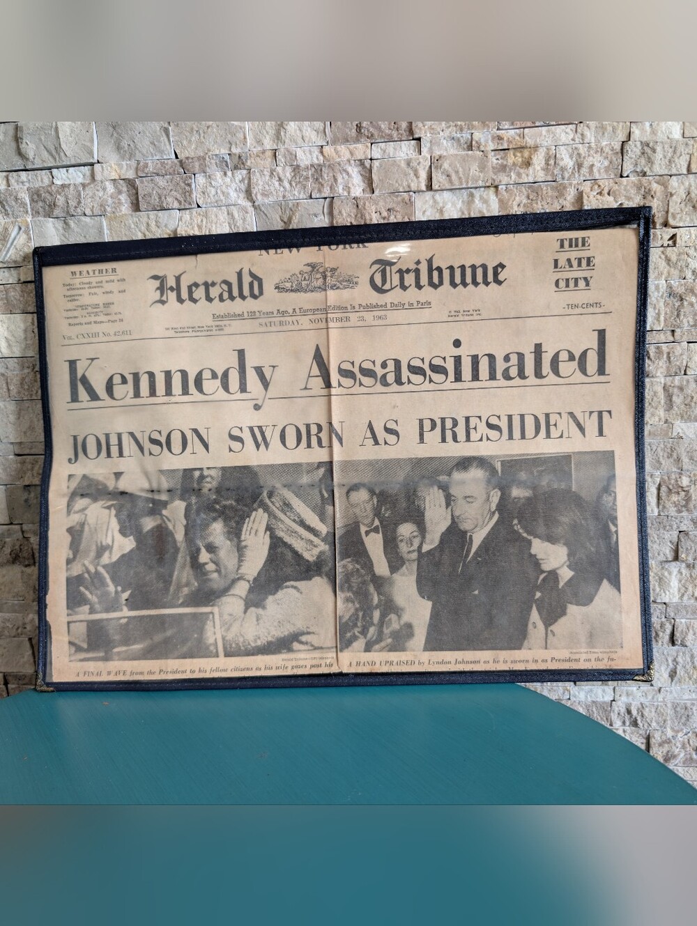 Original New York Herald Tribune Kennedy Assasinated Johnson Sworn Nov 23 1963